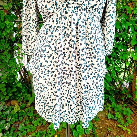 Woman's Bar III Pleated Dress With Pockets - Picture 3 of 8